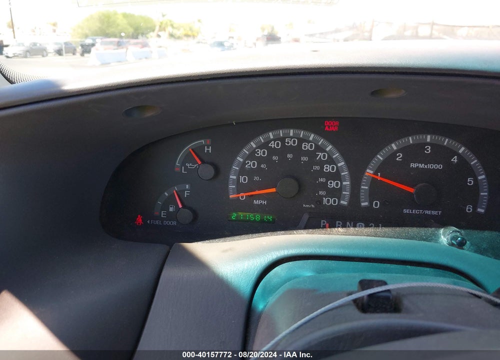 2002 FORD F-150 LARIAT/XLT VIN: 1FTRW08L62KD92977