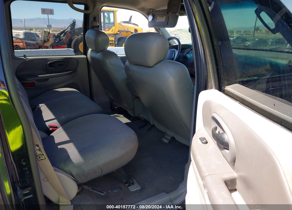 2002 FORD F-150 LARIAT/XLT VIN: 1FTRW08L62KD92977