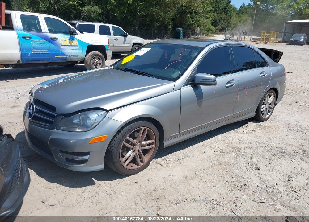 2014 MERCEDES-BENZ C 250 LUXURY/SPORT VIN: WDDGF4HB4EA946877