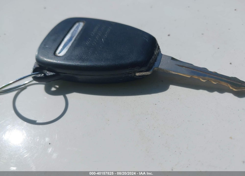 2013 CHRYSLER 200 LX VIN: 1C3CCBAB0DN646863