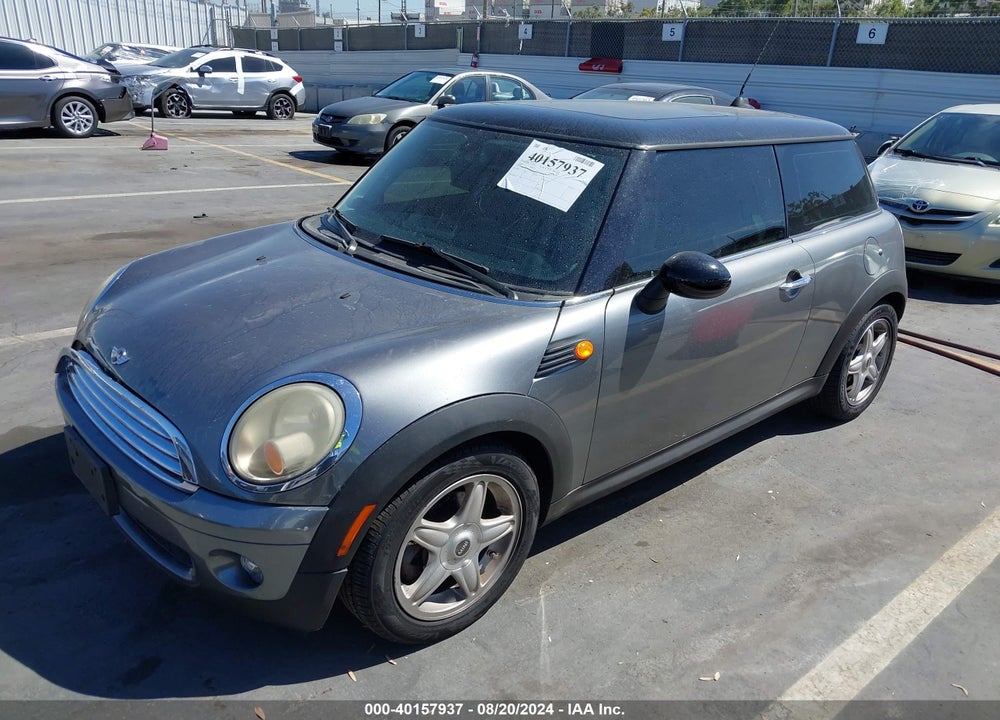 2010 MINI COOPER VIN: WMWMF3C50ATZ61493