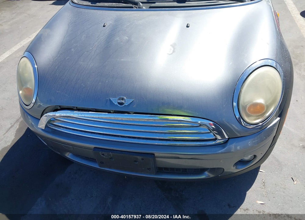 2010 MINI COOPER VIN: WMWMF3C50ATZ61493