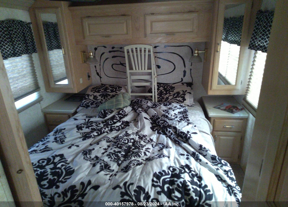 1999 SPARTAN MOTORS MOTORHOME 4VZ VIN: 4VZBN1095XCO29757