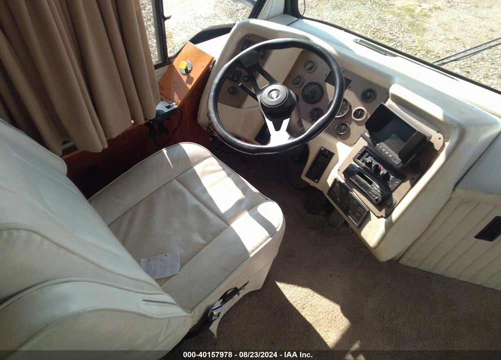 1999 SPARTAN MOTORS MOTORHOME 4VZ VIN: 4VZBN1095XCO29757