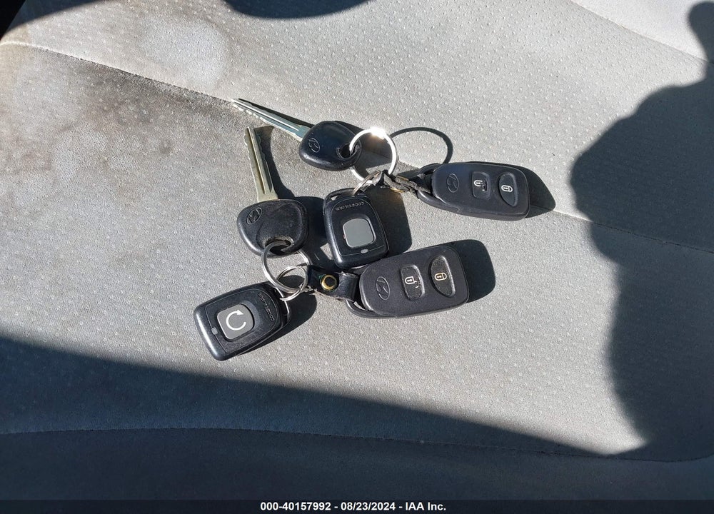 2009 HYUNDAI SANTA FE GLS VIN: 5NMSG73D59H245305