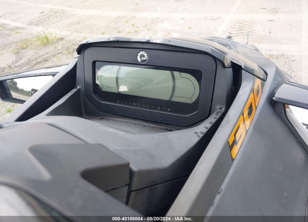 2022 SEADOO OTHER VIN: YDV55870B222