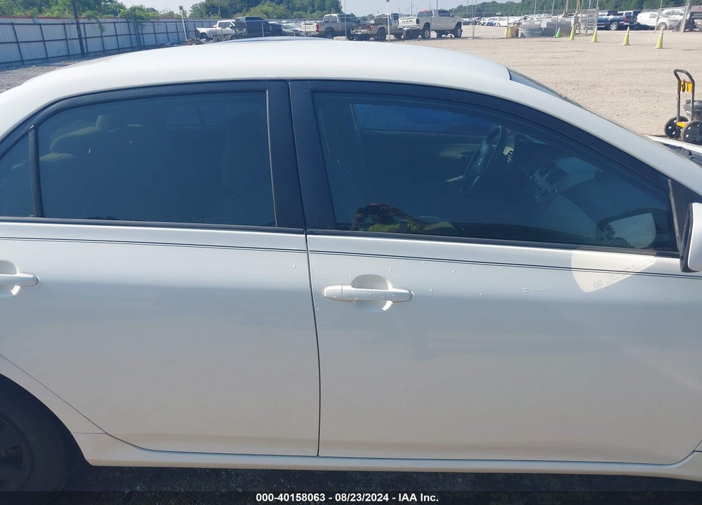 2011 TOYOTA COROLLA LE VIN: 2T1BU4EE2BC573919