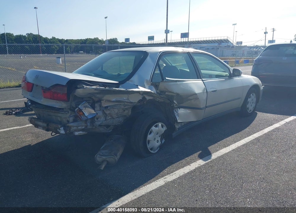 1999 HONDA ACCORD LX VIN: 1HGCG6652XA134030