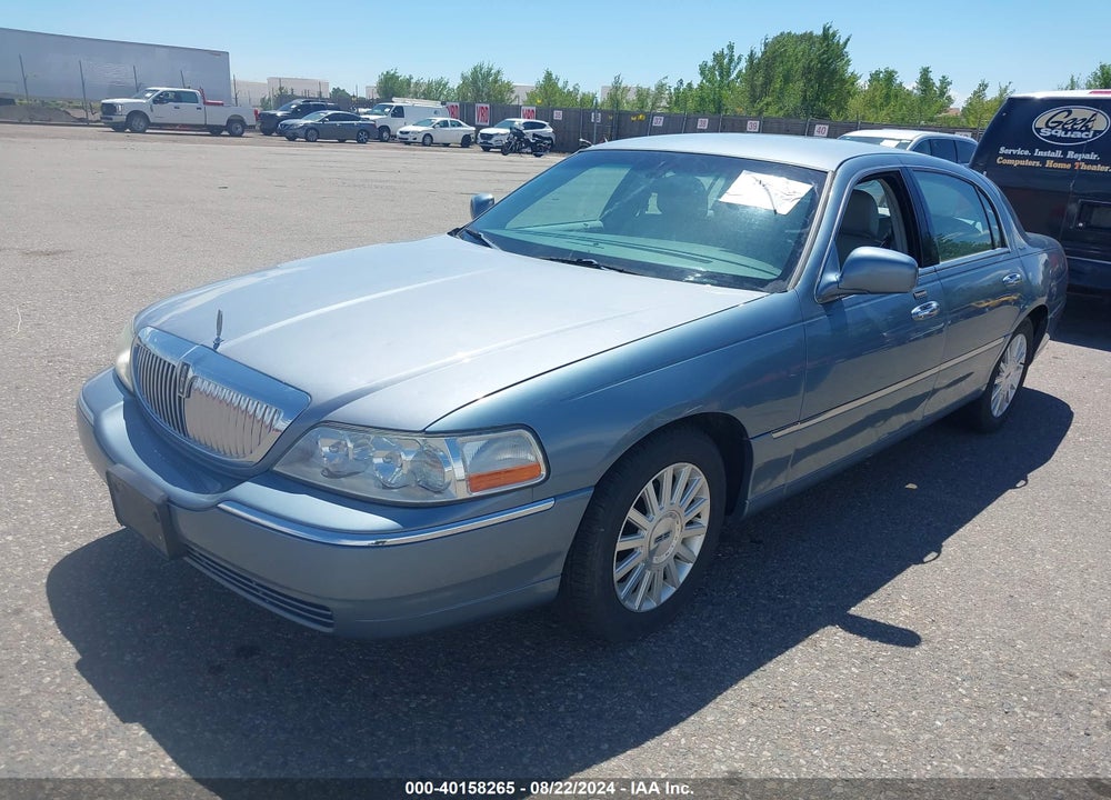 2004 LINCOLN TOWN CAR SIGNATURE VIN: 1LNHM81W64Y630763