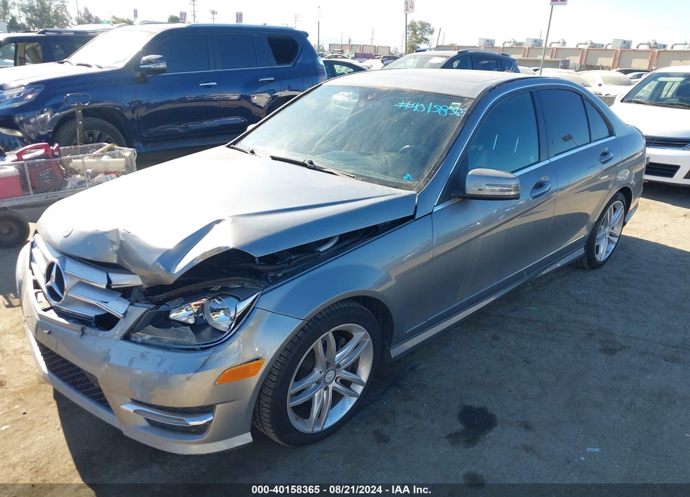 2013 MERCEDES-BENZ C 250 LUXURY/SPORT VIN: WDDGF4HB4DG098320