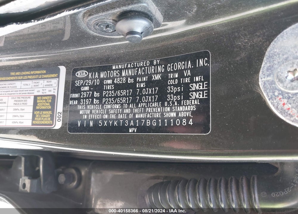 2011 KIA SORENTO LX VIN: 5XYKT3A17BG111084