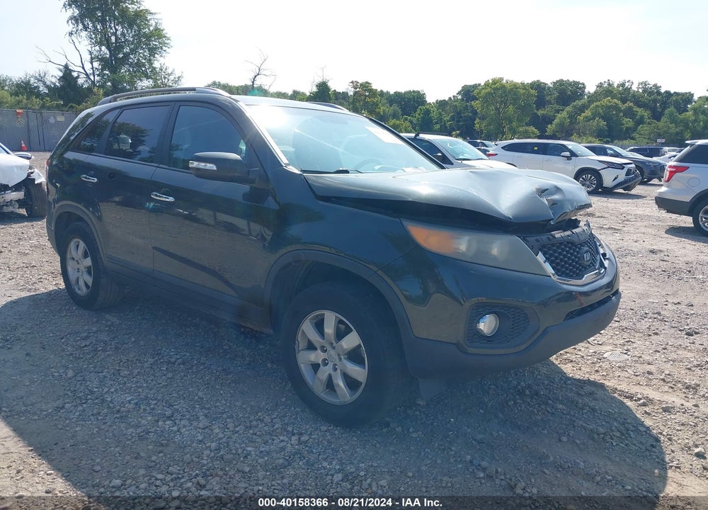 2011 KIA SORENTO LX VIN: 5XYKT3A17BG111084