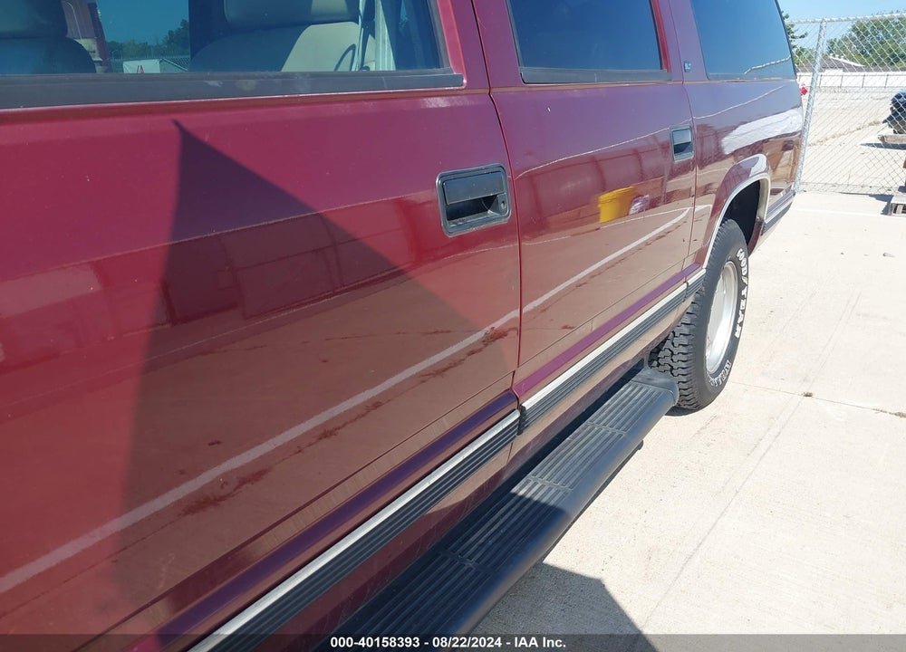 1999 GMC SUBURBAN 1500 SL VIN: 1GKEC16R3XJ716120