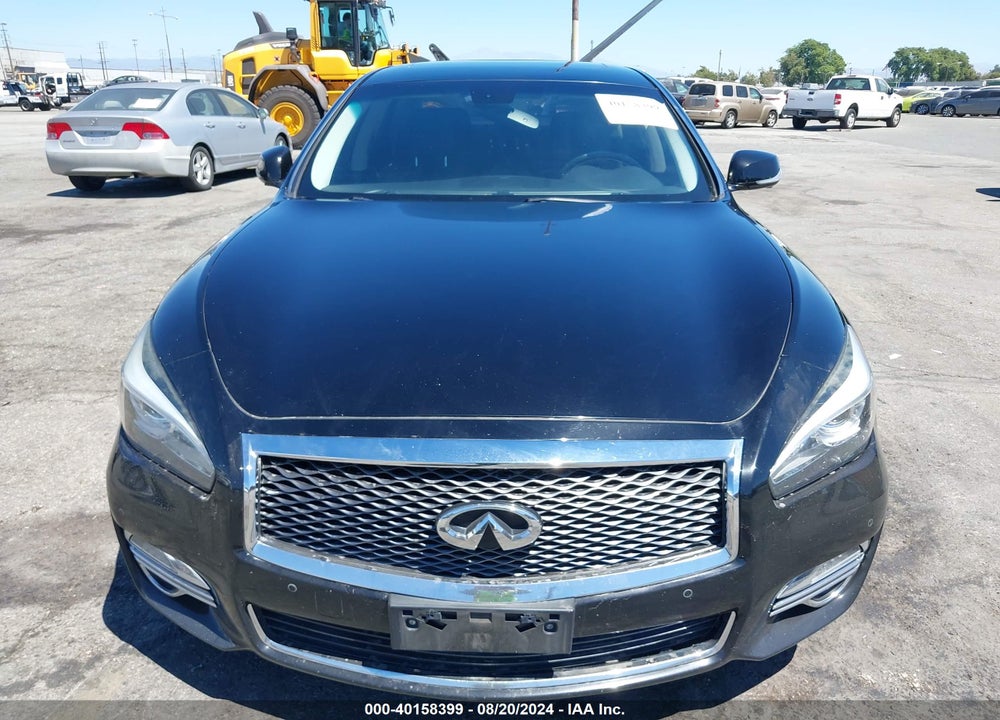 2018 INFINITI Q70 3.7 LUXE VIN: JN1BY1AP6JM181086
