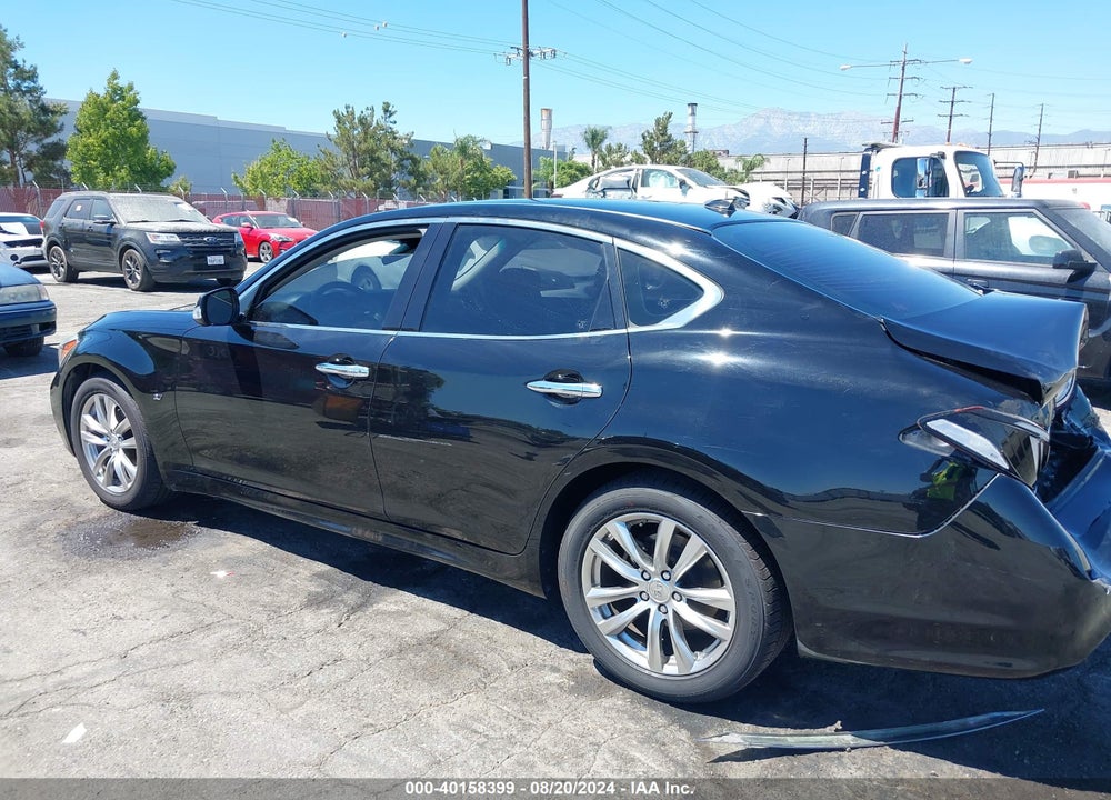 2018 INFINITI Q70 3.7 LUXE VIN: JN1BY1AP6JM181086