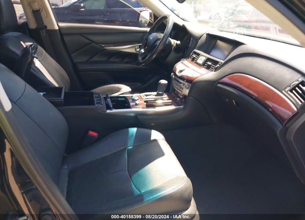 2018 INFINITI Q70 3.7 LUXE VIN: JN1BY1AP6JM181086