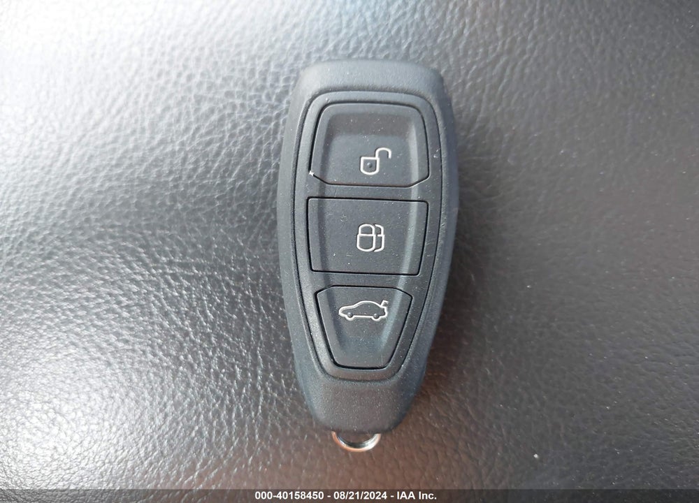 2012 FORD FOCUS TITANIUM VIN: 1FAHP3N21CL126595