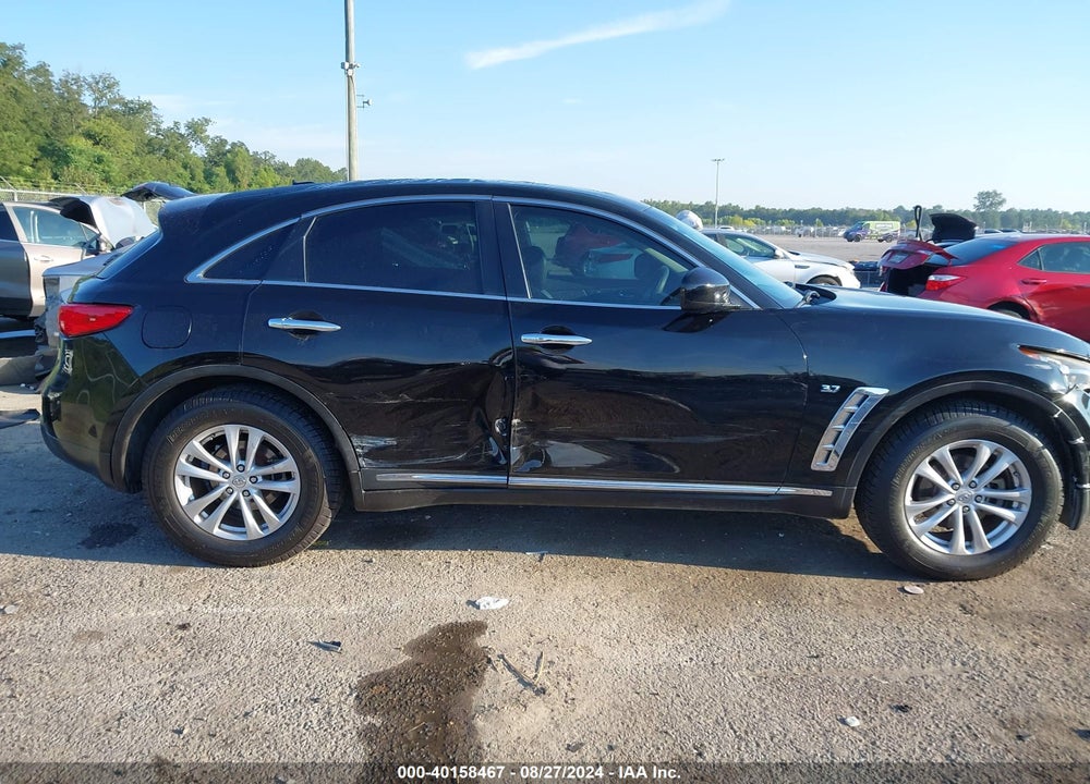 2016 INFINITI QX70 VIN: JN8CS1MUXGM670253