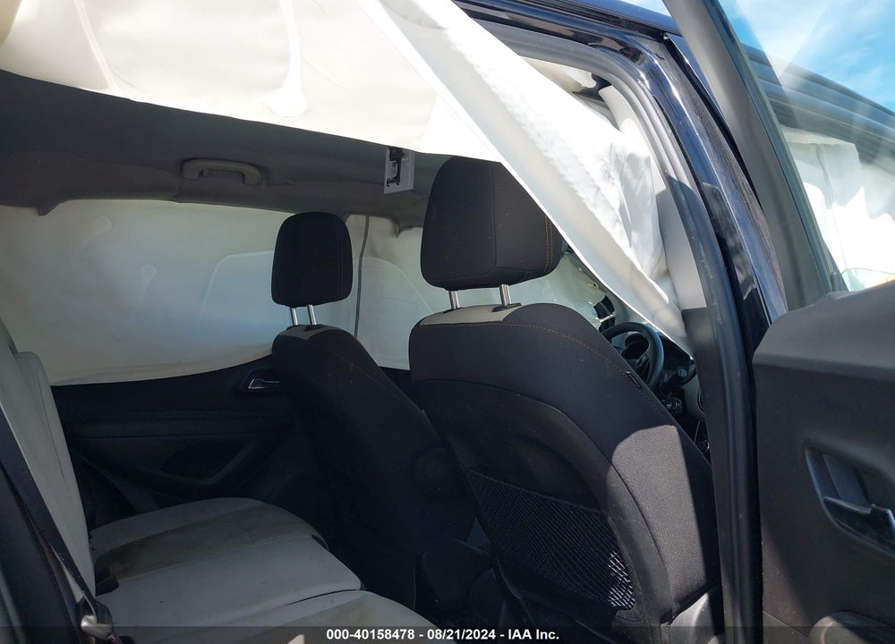 2018 CHEVROLET TRAX LS VIN: 3GNCJKSBXJL258073