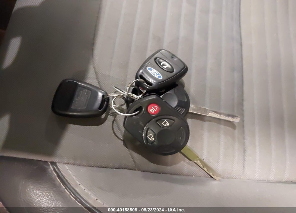 2017 FORD ESCAPE SE VIN: 1FMCU9GD8HUE53765