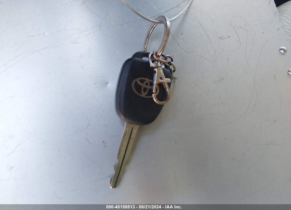 2017 TOYOTA COROLLA LE VIN: 2T1BURHE6HC800577