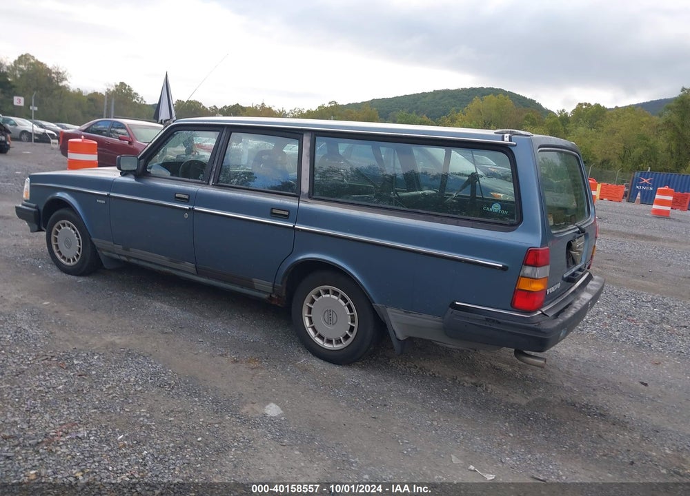 1986 VOLVO 245 DL/GL VIN: YV1AX8855G1715711