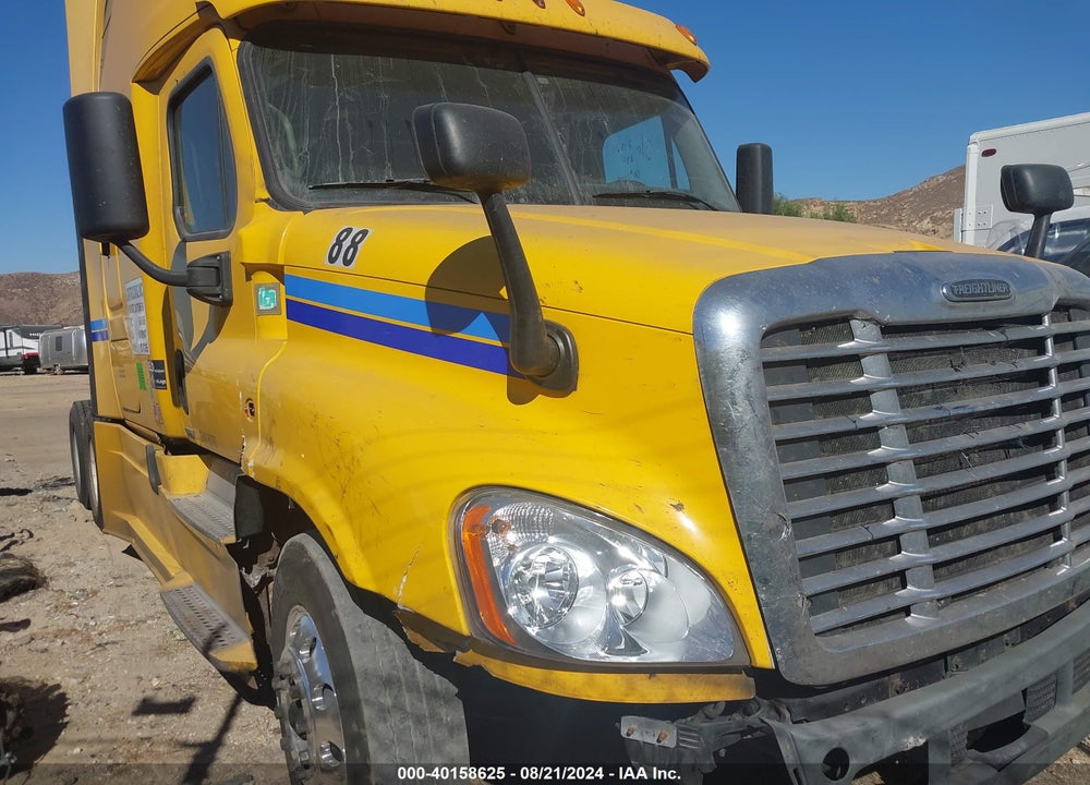 2015 FREIGHTLINER CASCADIA 125 VIN: 3AKJGLD53FSGC9455