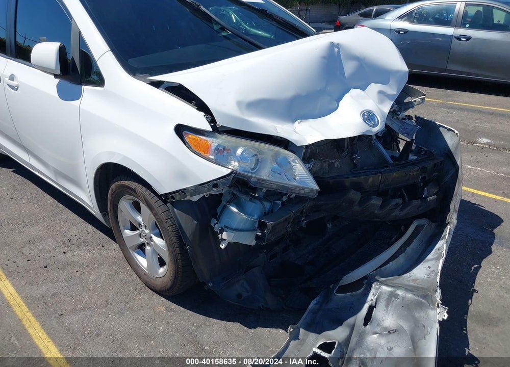 2015 TOYOTA SIENNA LE 8 PASSENGER VIN: 5TDKK3DC8FS596523