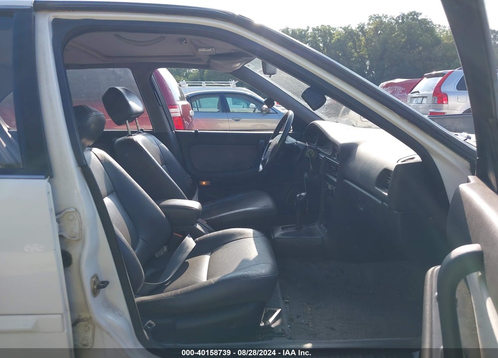 1994 NISSAN MAXIMA GXE VIN: JN1HJ01F1RT250624