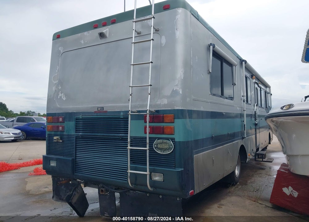 1996 SAFARI SAHARA EDITION - 359 VIN: 4SLB9BM27T1105378