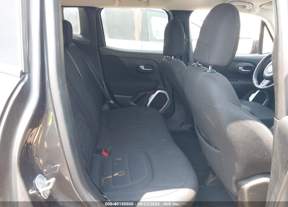 2018 JEEP RENEGADE LATITUDE FWD VIN: ZACCJABB6JPH59861