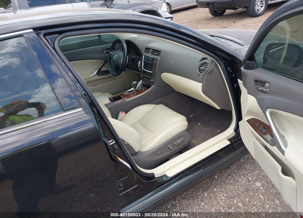 2010 LEXUS IS 250 VIN: JTHBF5C24A5117617
