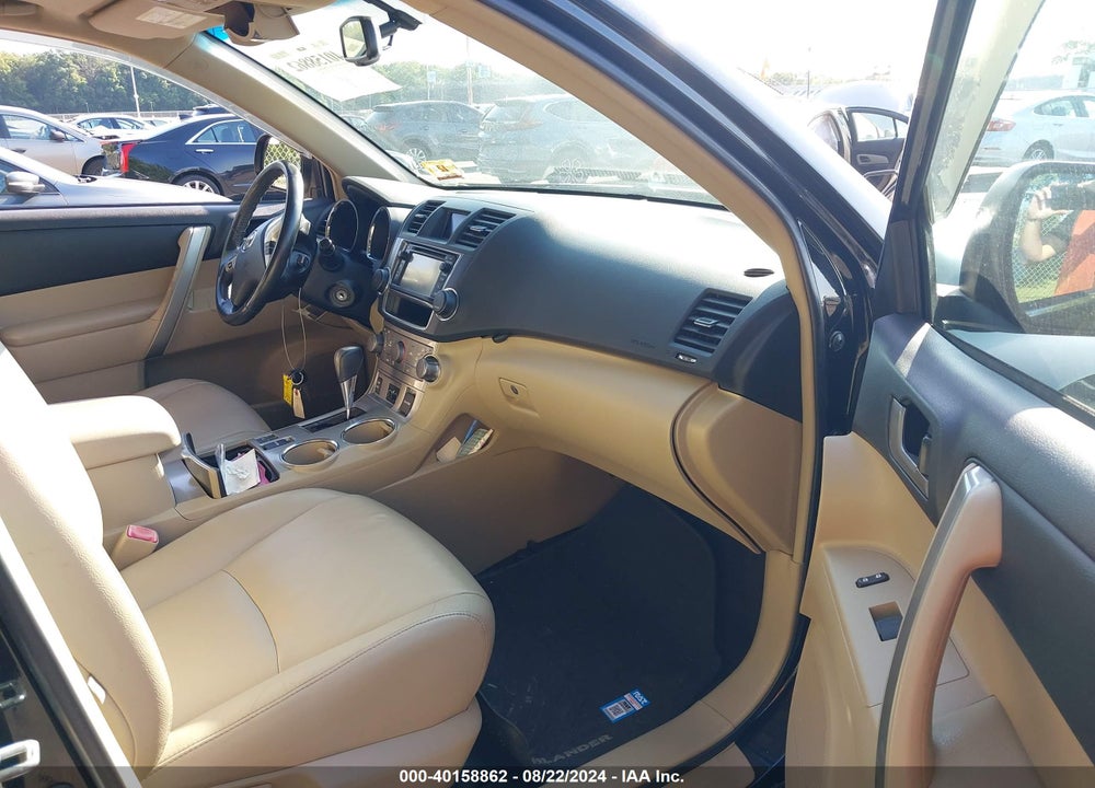 2013 TOYOTA HIGHLANDER SE V6 VIN: 5TDBK3EH4DS189581