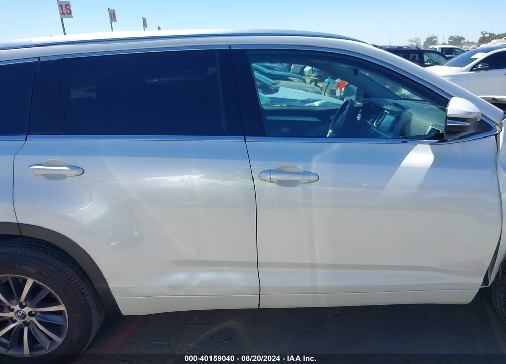 2017 TOYOTA HIGHLANDER XLE VIN: 5TDKZRFH7HS521578