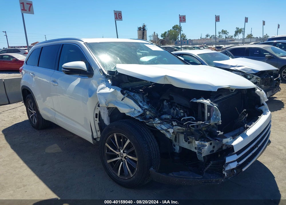 2017 TOYOTA HIGHLANDER XLE VIN: 5TDKZRFH7HS521578