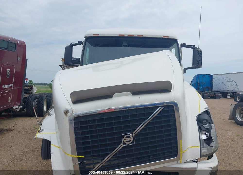 2004 VOLVO VN VNL VIN: 4V4NC9GH64N353885