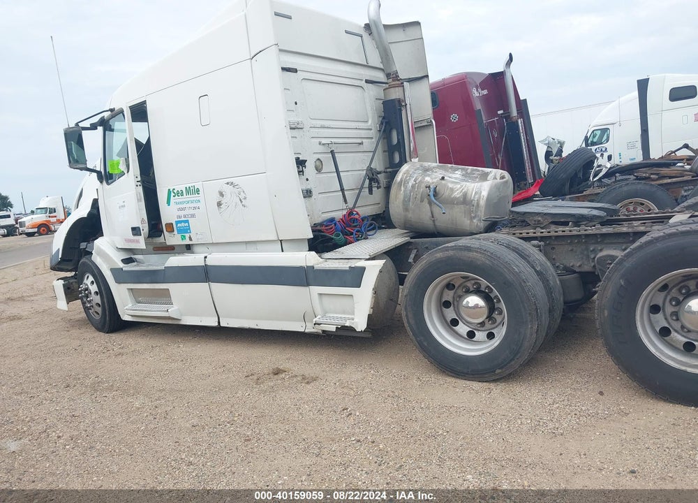 2004 VOLVO VN VNL VIN: 4V4NC9GH64N353885