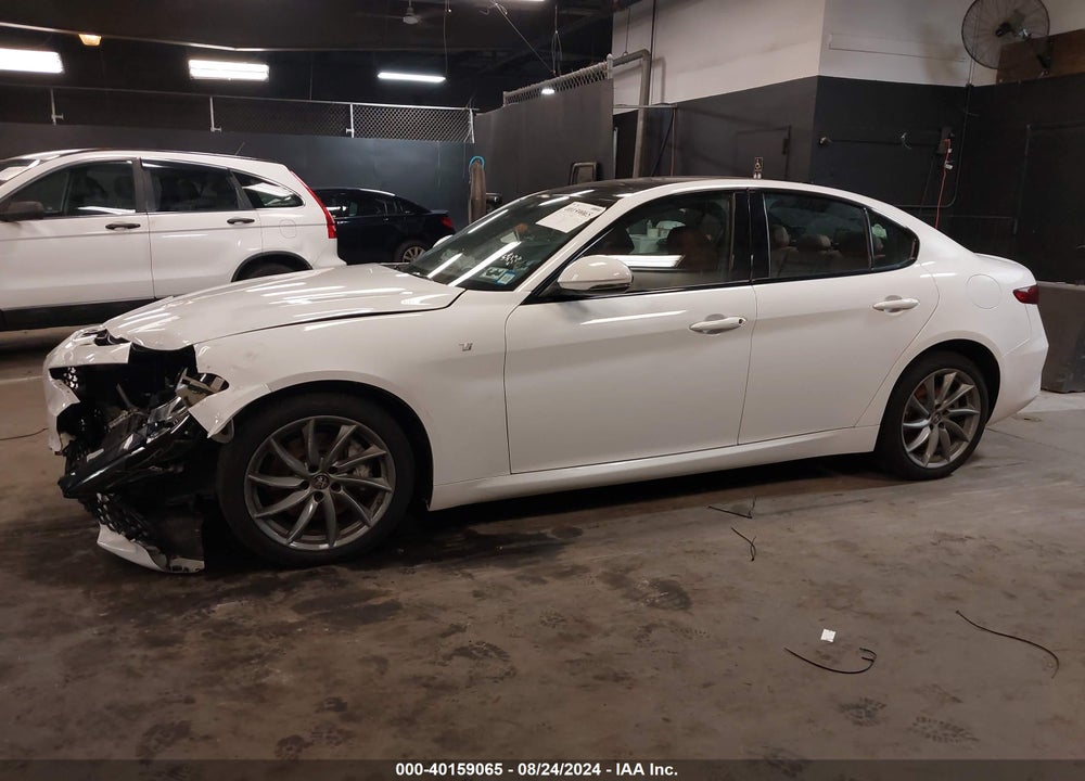 2022 ALFA ROMEO GIULIA TI AWD VIN: ZARFANBN4N7660415