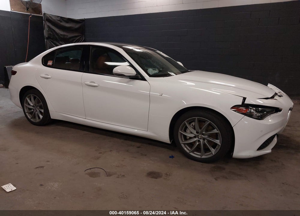 2022 ALFA ROMEO GIULIA TI AWD VIN: ZARFANBN4N7660415