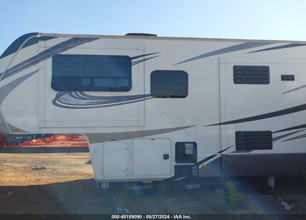2021 GRAND DESIGN RECREAT SOLITUDE FIFTH WHEEL VIN: 573FS4321MAA02182