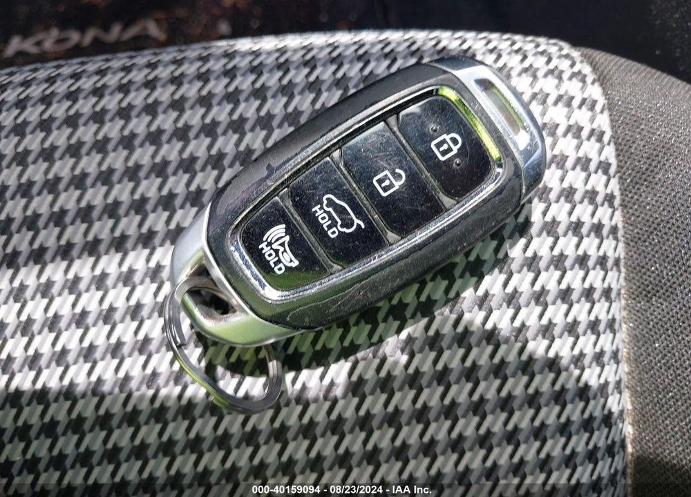 2021 HYUNDAI KONA SEL VIN: KM8K22AA9MU724656