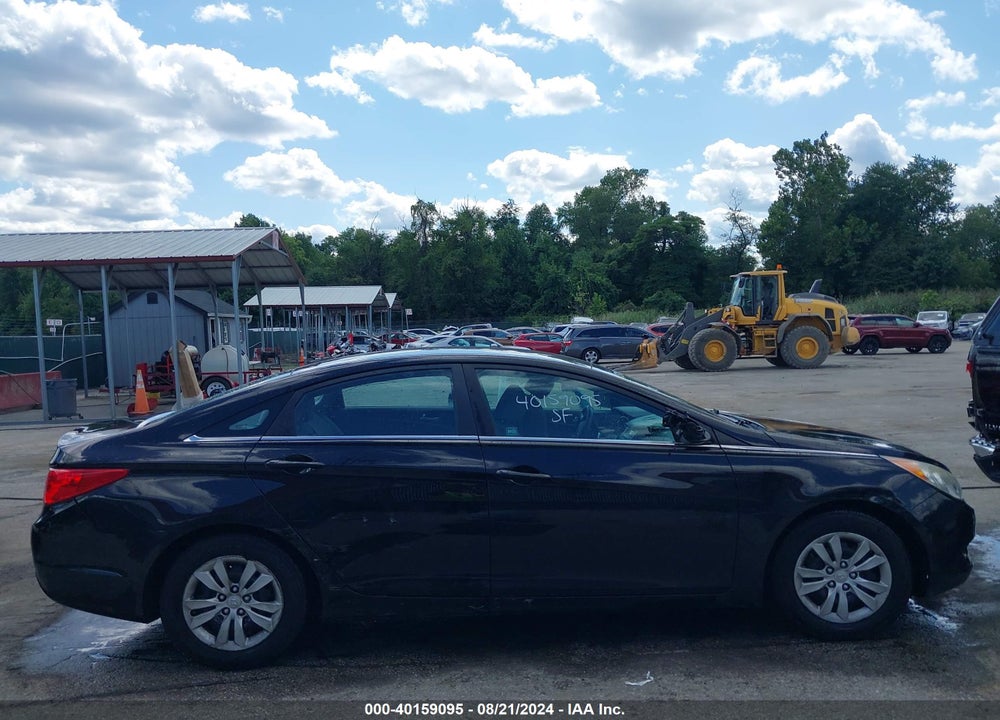 2013 HYUNDAI SONATA GLS VIN: 5NPEB4AC5DH571668