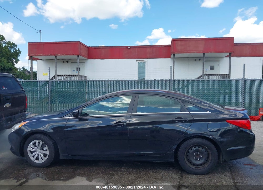 2013 HYUNDAI SONATA GLS VIN: 5NPEB4AC5DH571668