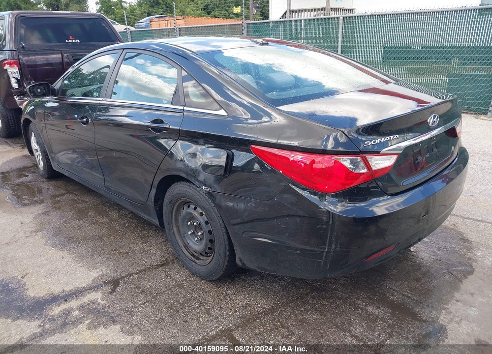 2013 HYUNDAI SONATA GLS VIN: 5NPEB4AC5DH571668