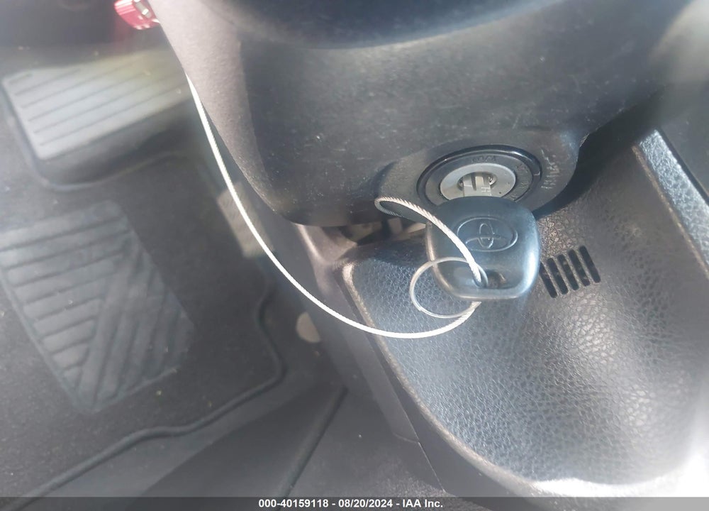 2015 TOYOTA COROLLA LE VIN: 5YFBURHE3FP242393