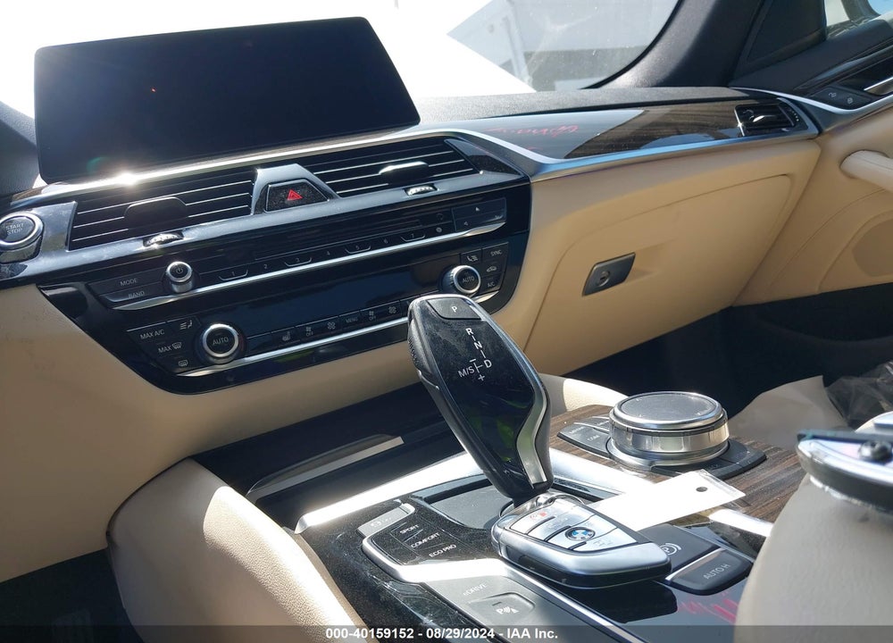 2018 BMW 530E VIN: WBAJA9C58JB252093