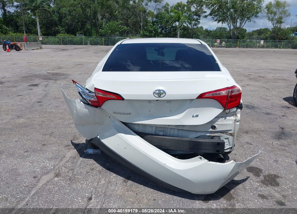 2018 TOYOTA COROLLA LE VIN: 5YFBURHE4JP822180