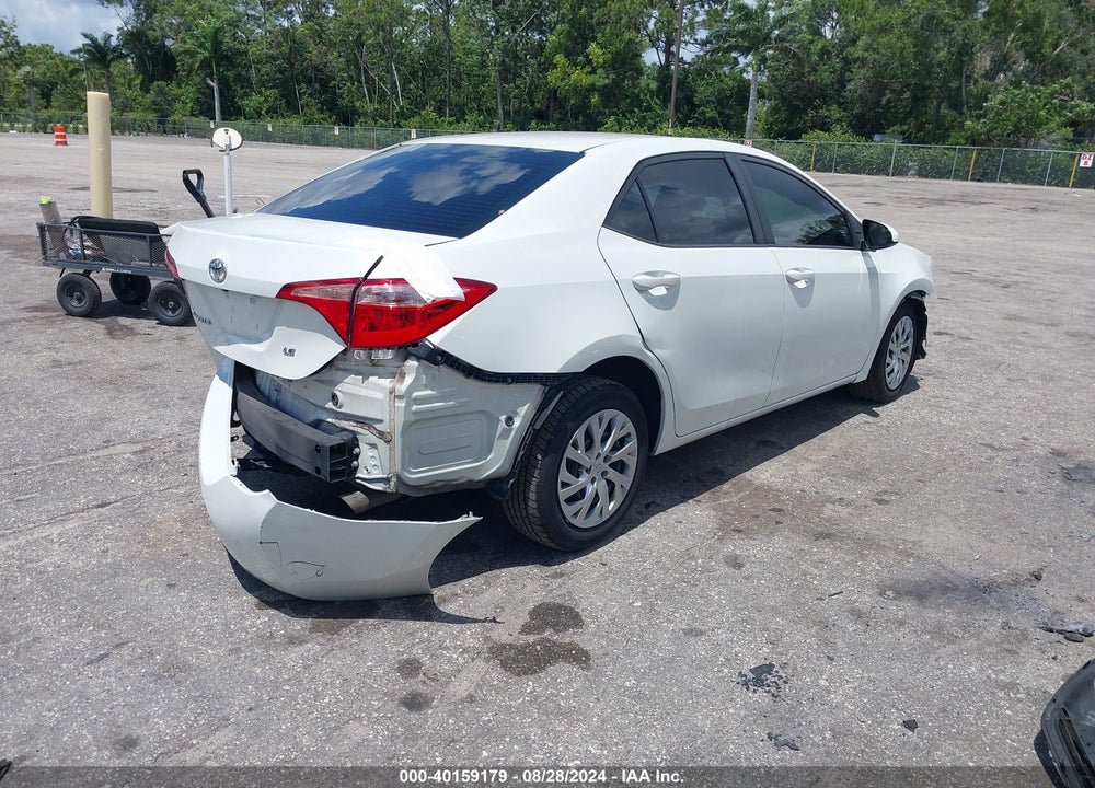 2018 TOYOTA COROLLA LE VIN: 5YFBURHE4JP822180