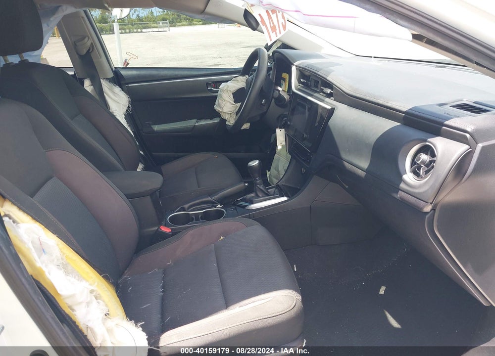 2018 TOYOTA COROLLA LE VIN: 5YFBURHE4JP822180