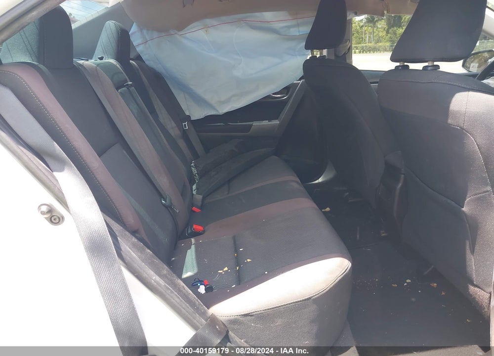 2018 TOYOTA COROLLA LE VIN: 5YFBURHE4JP822180